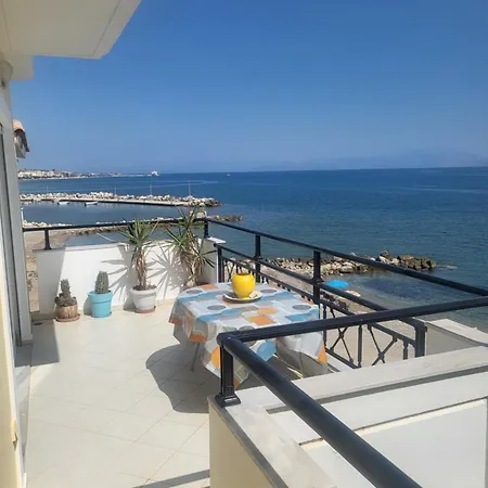 Διαμέρισμα LENIA μπροστά στην θάλασσα!