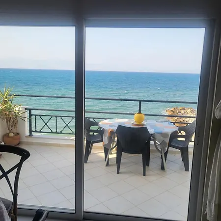 Διαμέρισμα LENIA μπροστά στην θάλασσα! *